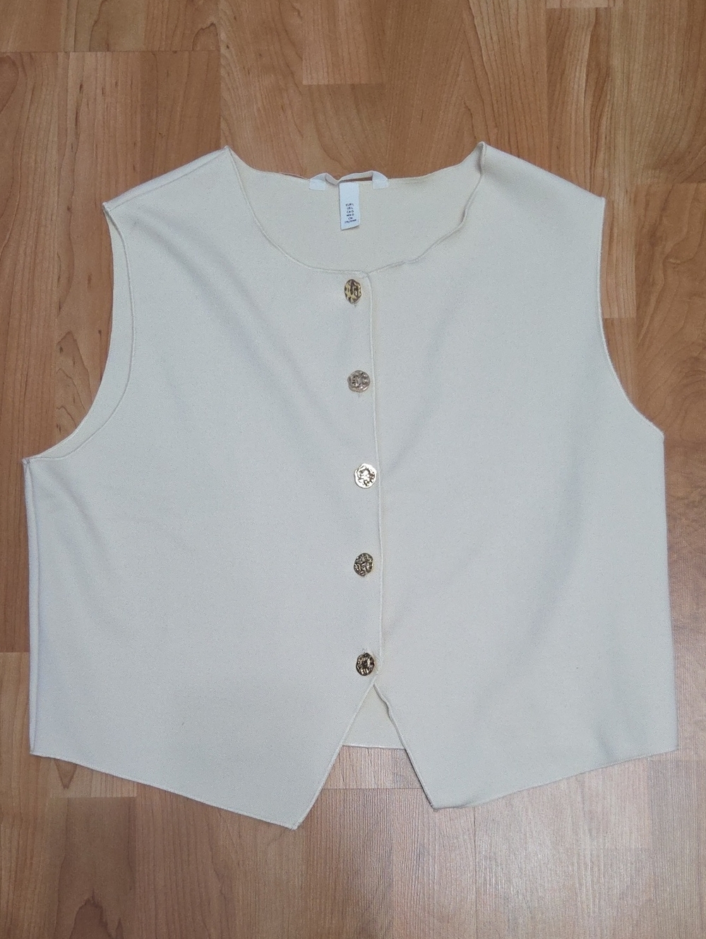 H&M Cream Sleeveless Button-Front Tank Top